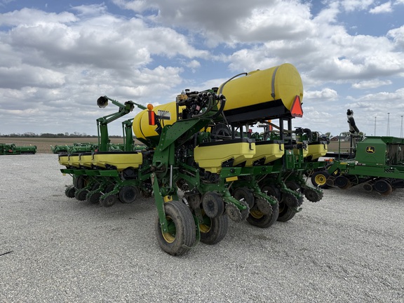 2015 John Deere 1775NT Planter