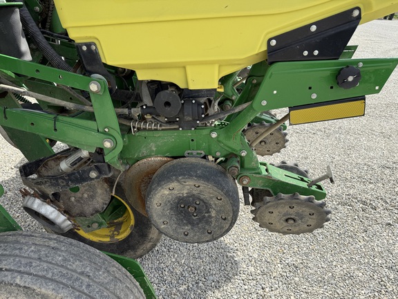 2015 John Deere 1775NT Planter
