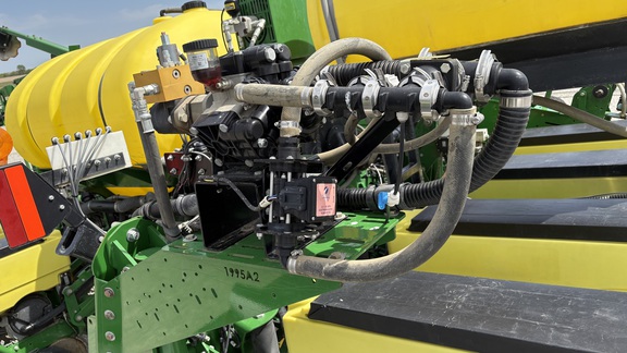 2015 John Deere 1775NT Planter