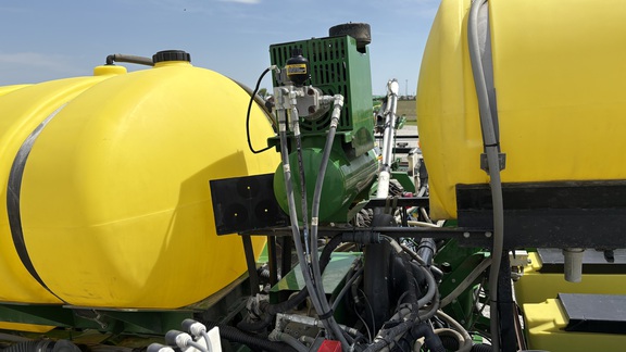 2015 John Deere 1775NT Planter