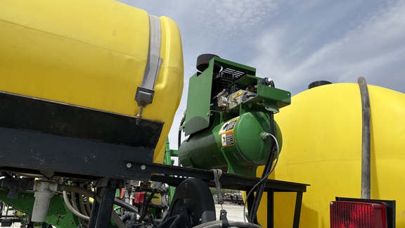 2015 John Deere 1775NT Planter