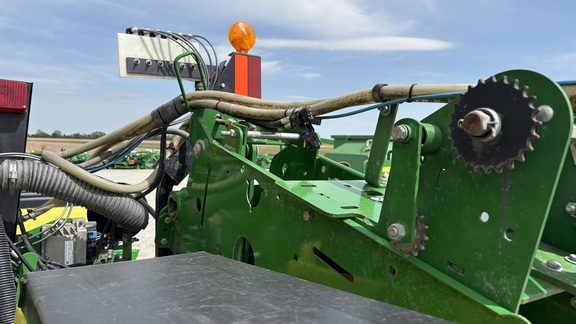 2015 John Deere 1775NT Planter