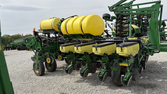 2015 John Deere 1775NT Planter