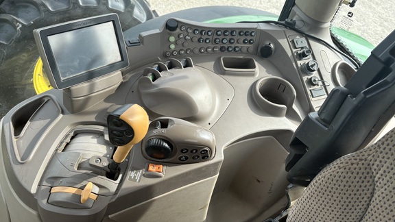 2016 John Deere 6175R Tractor