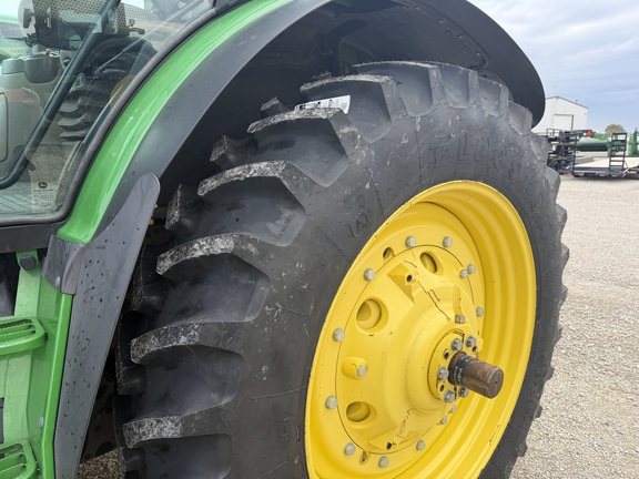 2016 John Deere 6175R Tractor