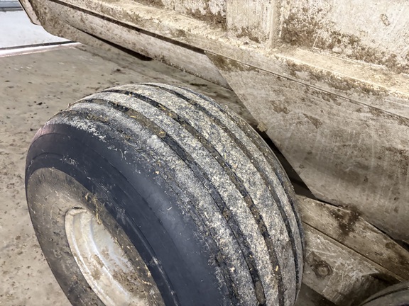 2012 Misc 8132 Manure Spreader