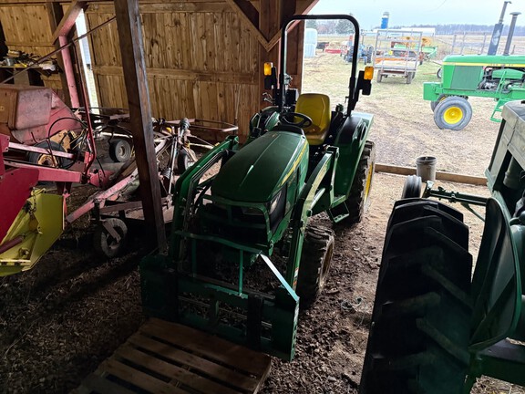 2022 John Deere 3043D Tractor Compact