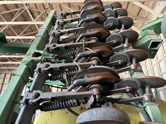 2009 John Deere 1990 Air Seeder