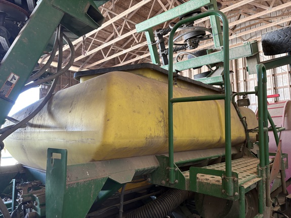 2009 John Deere 1990 Air Seeder