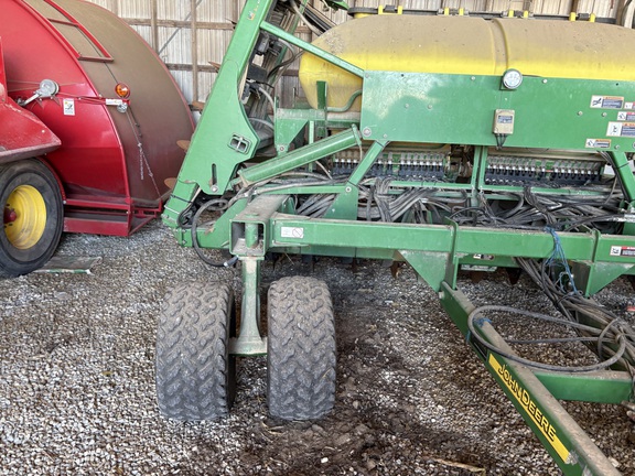 2009 John Deere 1990 Air Seeder
