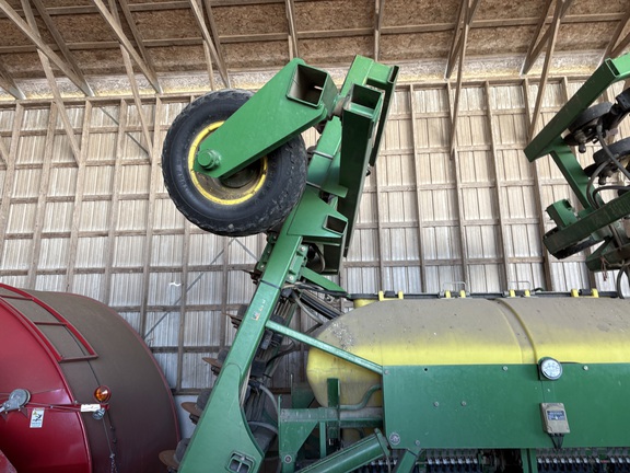 2009 John Deere 1990 Air Seeder