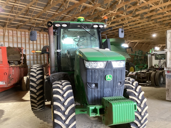 2011 John Deere 7215R Tractor