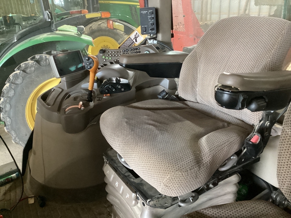 2011 John Deere 7215R Tractor