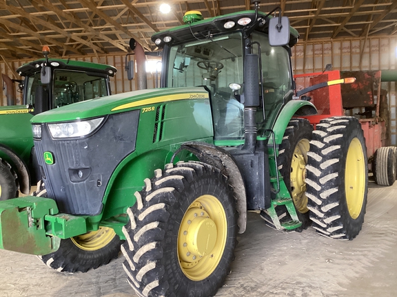2011 John Deere 7215R Tractor
