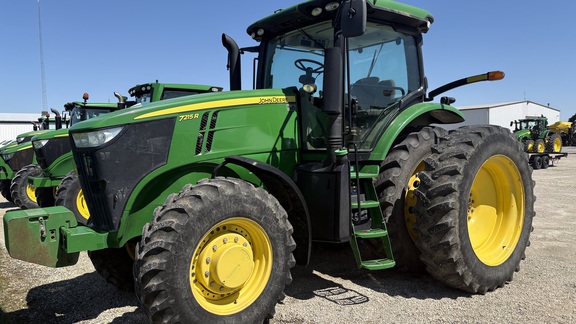 2011 John Deere 7215R Tractor