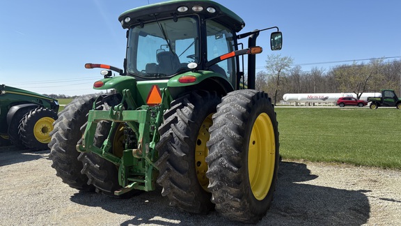 2011 John Deere 7215R Tractor