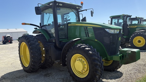 2011 John Deere 7215R Tractor