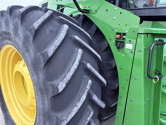 2023 John Deere 9R 640 Tractor 4WD