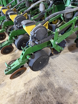 2013 John Deere 1790 Planter