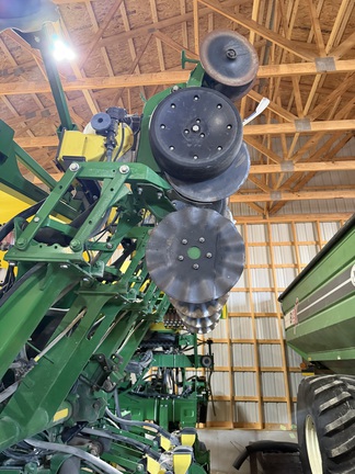 2013 John Deere 1790 Planter