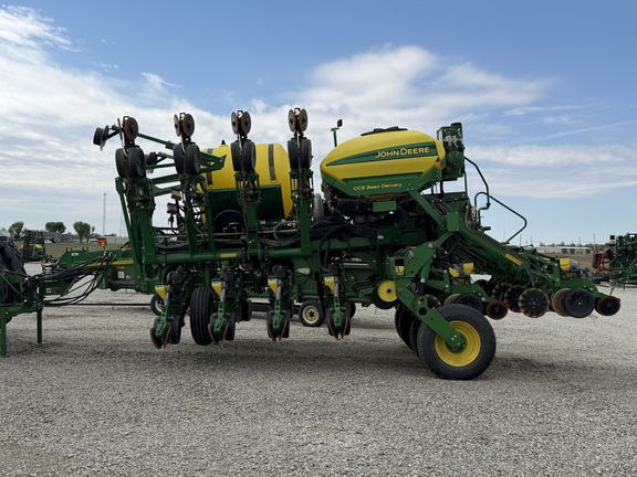 2013 John Deere 1790 Planter