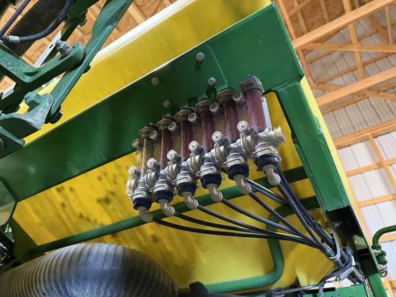2013 John Deere 1790 Planter