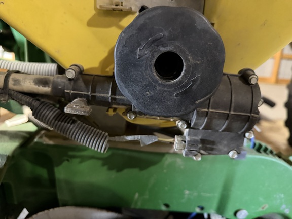 2013 John Deere 1790 Planter