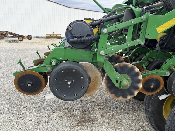 2013 John Deere 1790 Planter