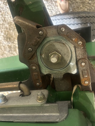 2011 John Deere 608C Header Corn Head