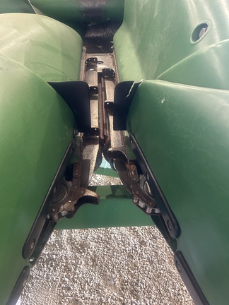 2011 John Deere 608C Header Corn Head