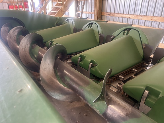 2011 John Deere 608C Header Corn Head
