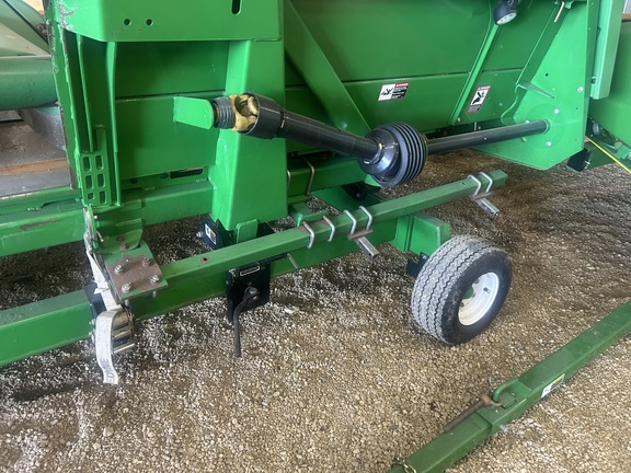 2011 John Deere 608C Header Corn Head