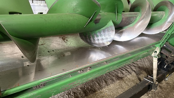 2009 John Deere 608C Header Corn Head