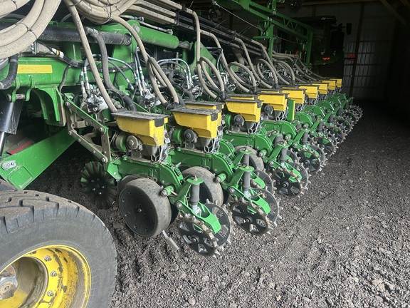 2023 John Deere DB60 Planter
