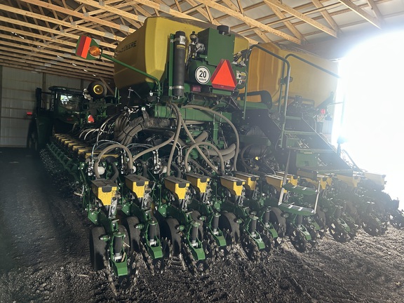 2023 John Deere DB60 Planter