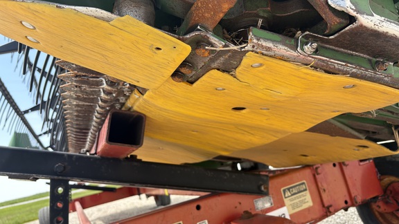 1998 John Deere 920 Header Combine