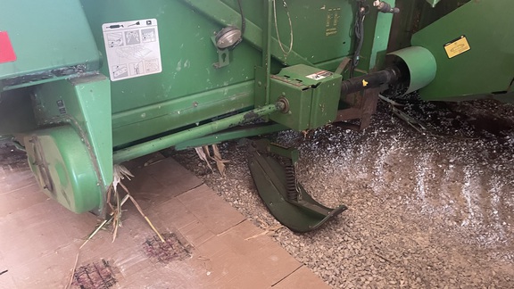 1997 John Deere 893 Header Corn Head