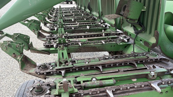 1997 John Deere 893 Header Corn Head