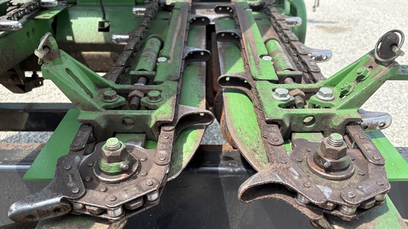 1997 John Deere 893 Header Corn Head