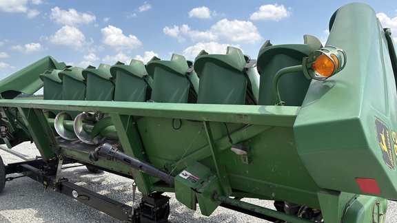 1997 John Deere 893 Header Corn Head