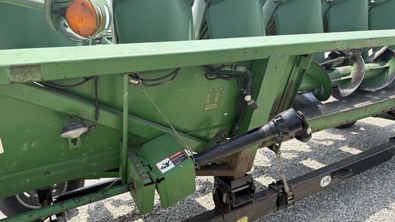1997 John Deere 893 Header Corn Head