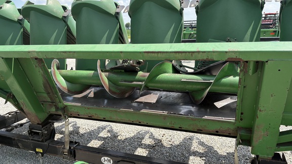1997 John Deere 893 Header Corn Head