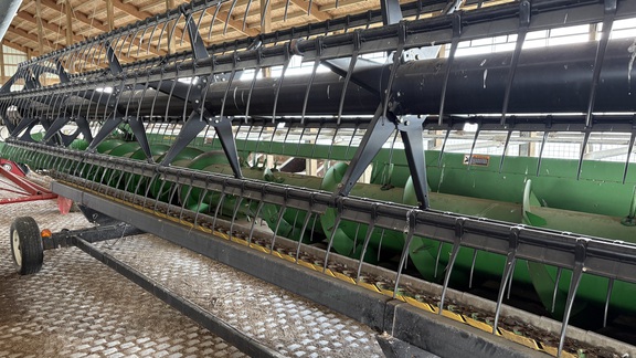 2009 John Deere 625F Header Combine