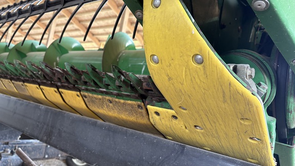2009 John Deere 625F Header Combine