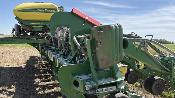 2021 John Deere 1795 Planter