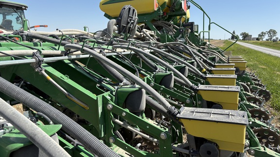 2021 John Deere 1795 Planter