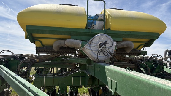 2021 John Deere 1795 Planter