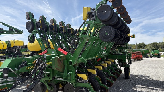 2021 John Deere 1795 Planter