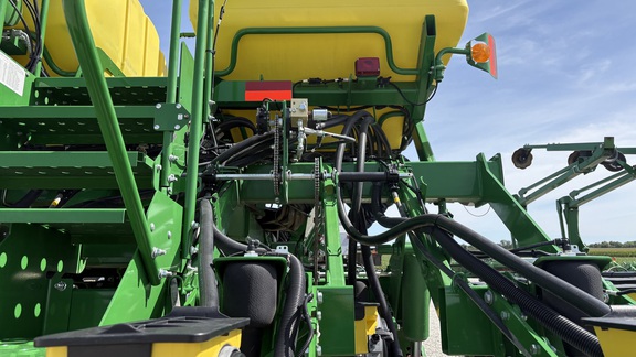 2021 John Deere 1795 Planter