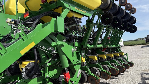 2021 John Deere 1795 Planter
